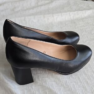 Bandolino Block Heels Elegant Black Women's Pump Heels